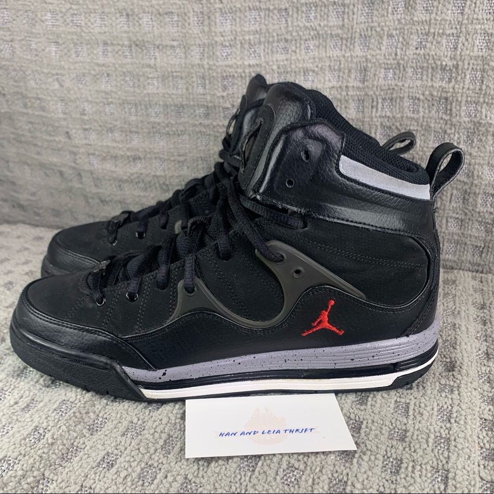 Jordan Flight TR ’97 Black/Varsity Red-Cement Grey-White 428827-010 7Y 8.5W.